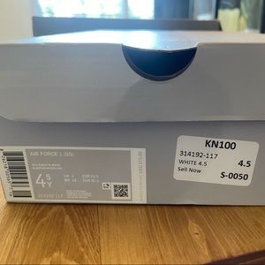 White Nike Air Force 1